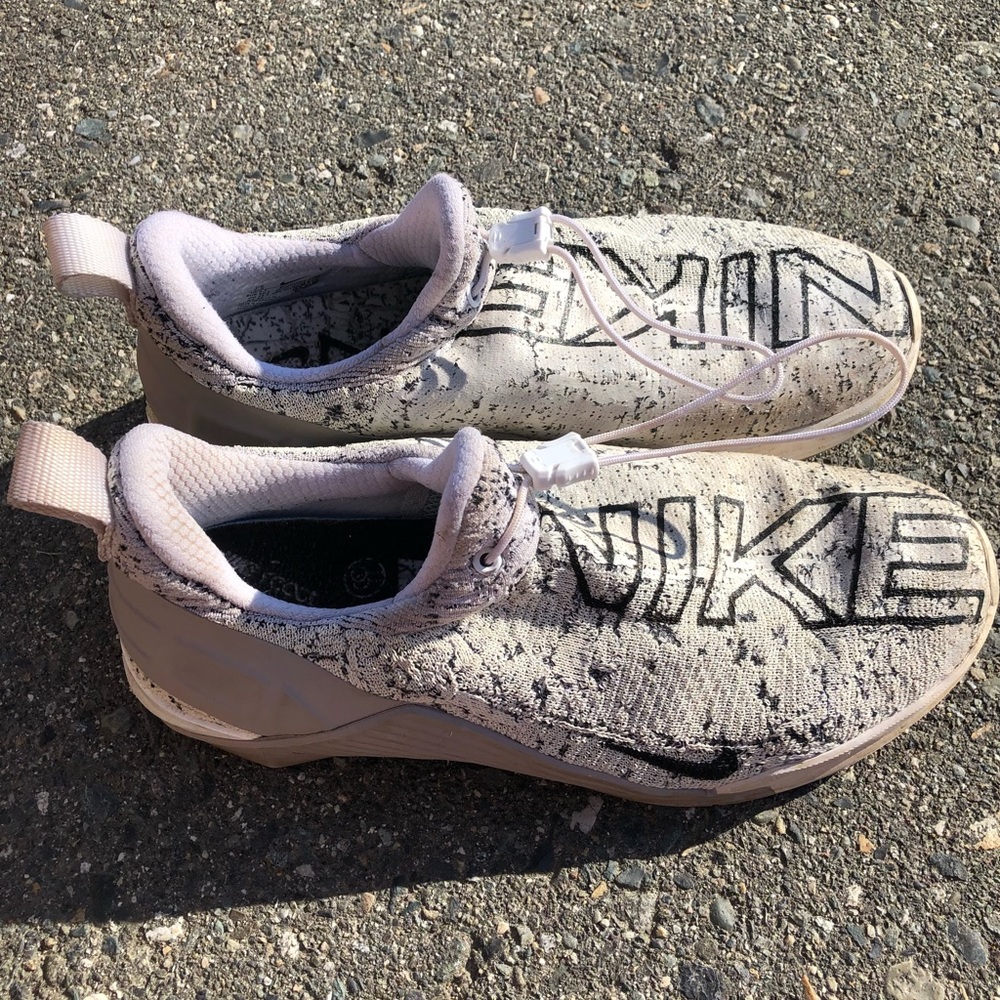 Nike womens slip-on